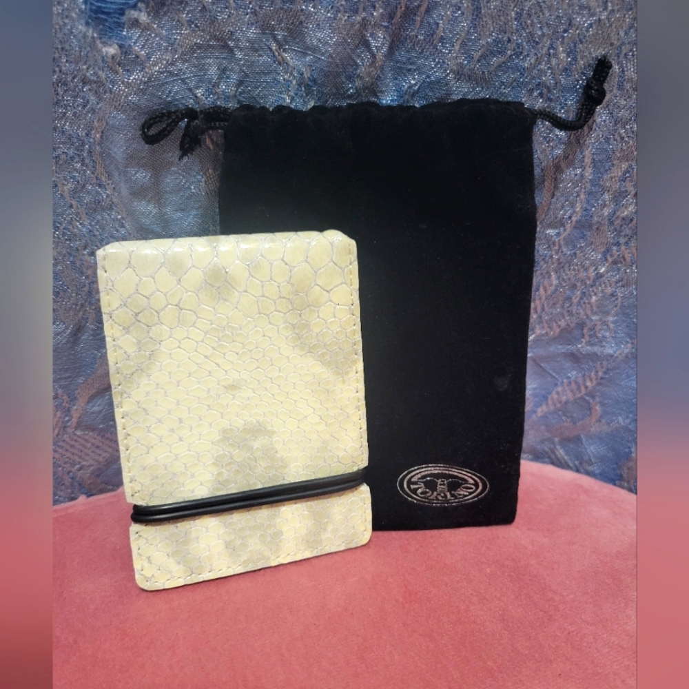Nwot Torino Leather Company crocodile Leather cash cover wallet